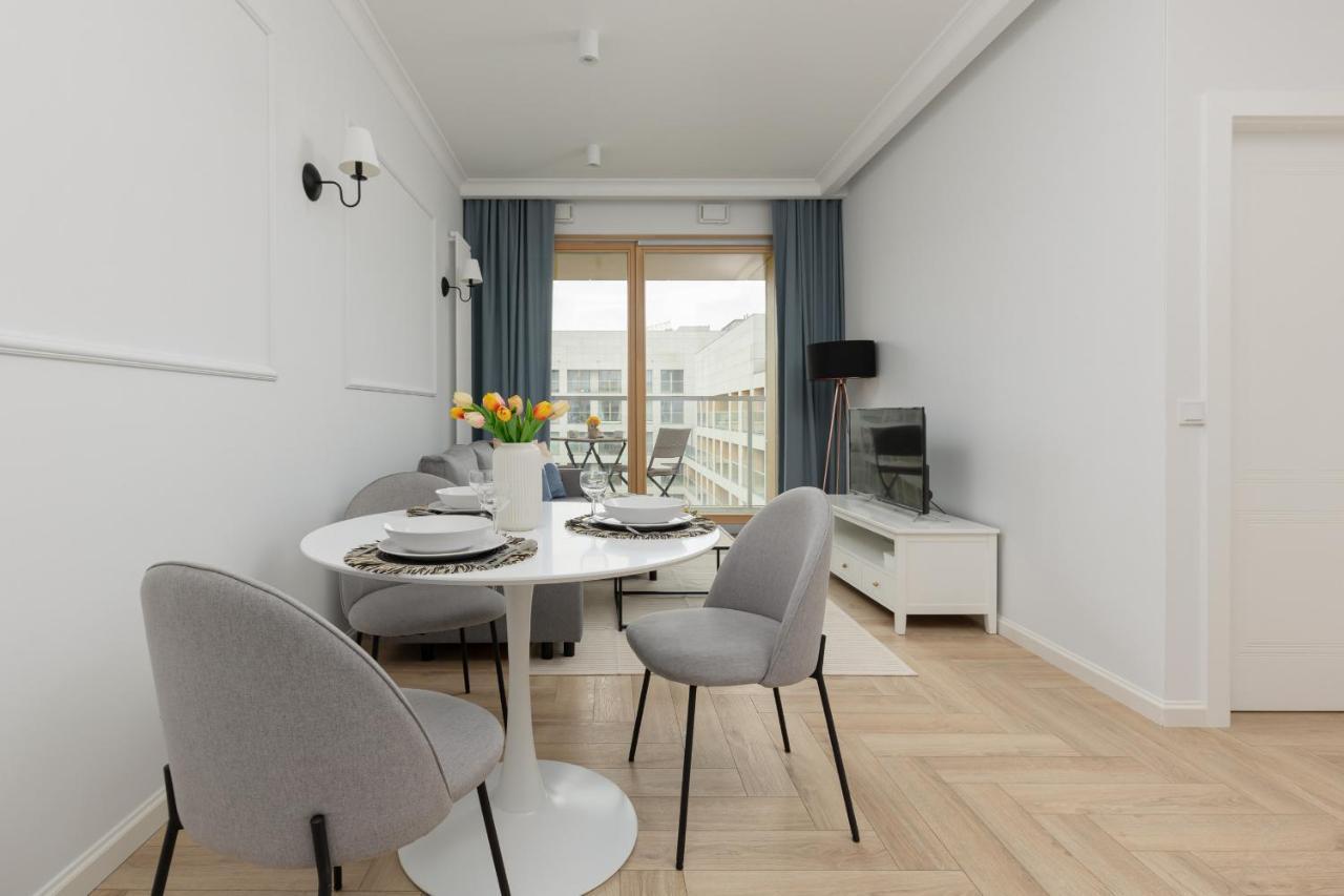 Stylish Apartment Kolejowa & Parking & Balcony By Noclegi Renters Varsovia Exterior foto
